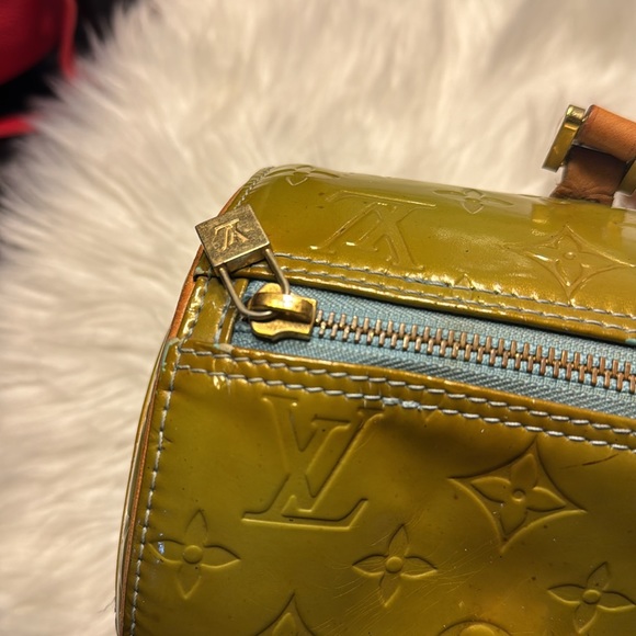 Louis Vuitton Monogram Bedford Green Vernis pre-owned handbag - Picture 9 of 14